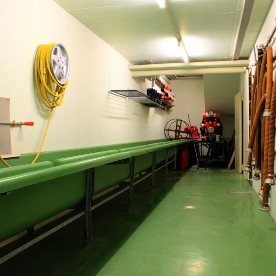 Schlauchwanne_pregamma_1_drago_bias_0.55.jpg